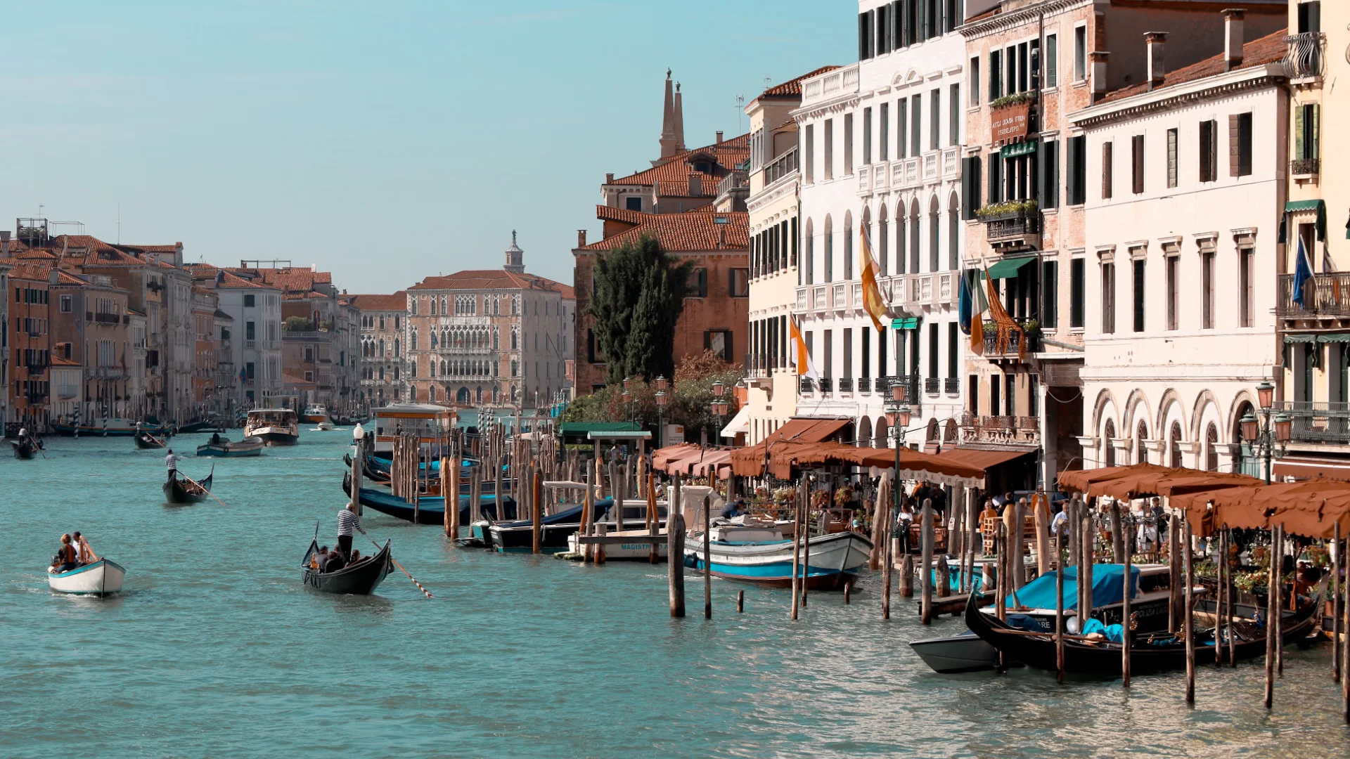 Early Booking Discount